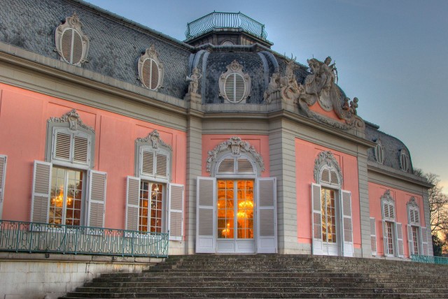 Замок Бенрат (Schloss Benrath)