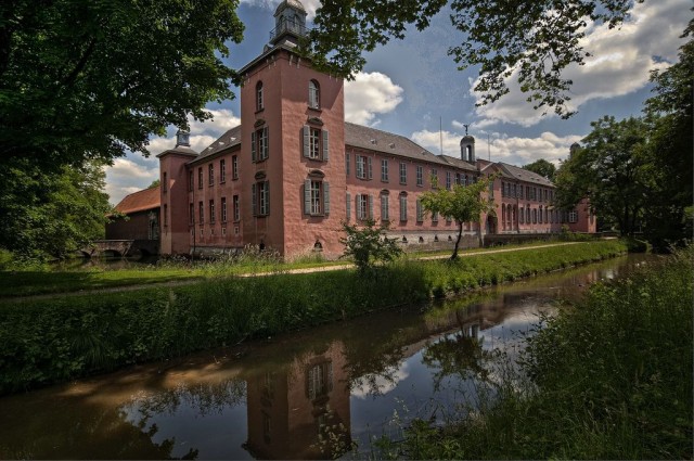 Замок Калькум (Schloss Kalkum) в Дюссельдорфе