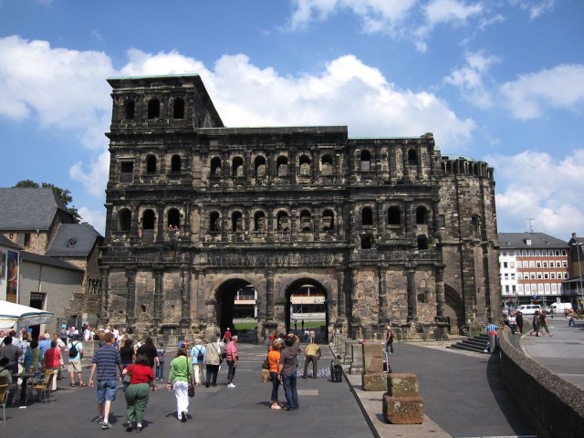 Черные ворота (Porta Nigra)