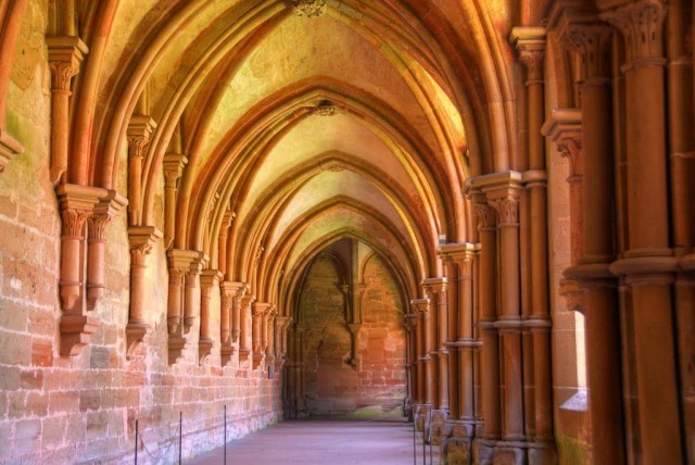 Средневековый монастырский комплекс Маульбронн (Kloster Maulbronn)