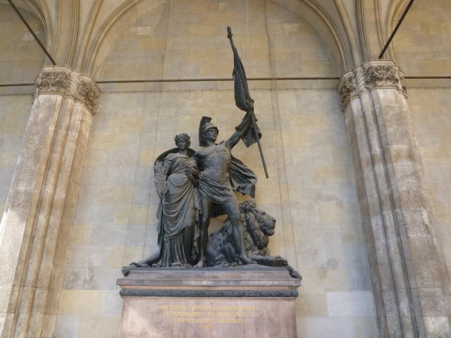 Аркада полководцев, Фельдхеррнхалле (Feldherrnhalle)