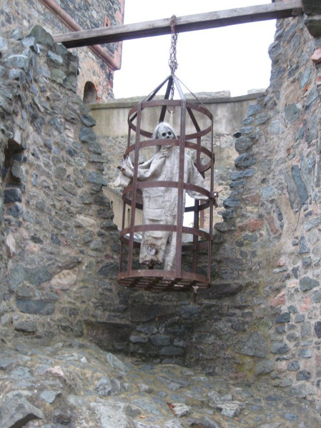 Замок Франкенштейн (Burg Frankenstein)