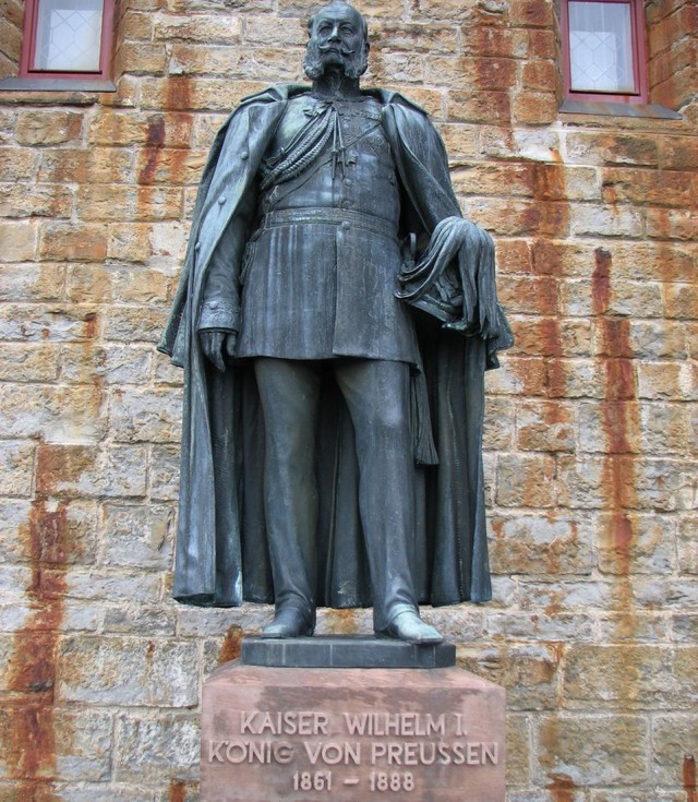 Замок Гогенцоллерн (Burg Hohenzollern)