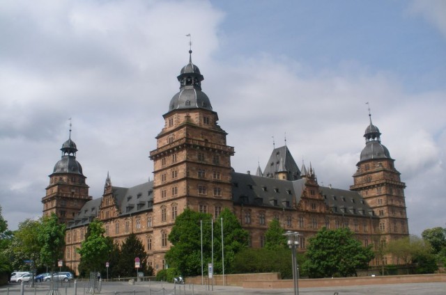 Замок Йоханнесбург (Schloss Johannisburg)