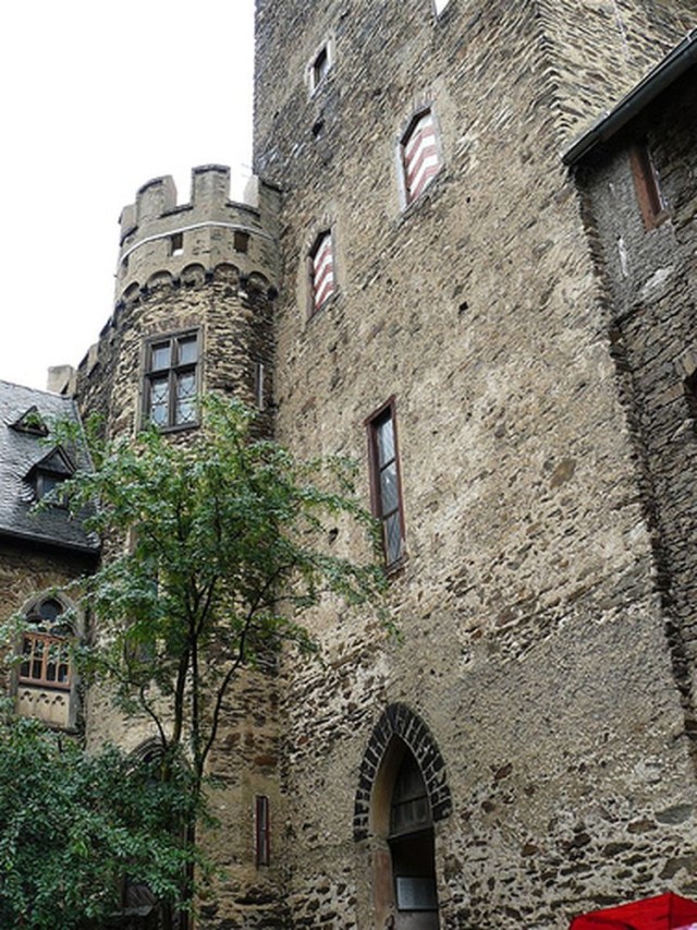 Замок Ланек (Burg Lahneck)