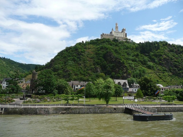 Замок Марксбург (Marksburg)