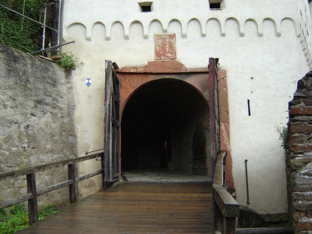 Замок Марксбург (Marksburg)