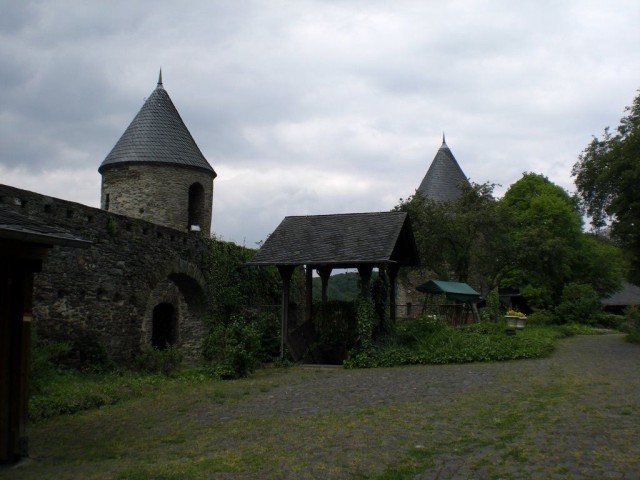 Замок Пирмонт (Burg Pyrmont)