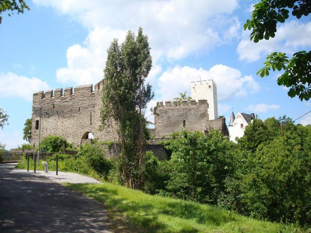 Замок Штеренберг (Burg Sterrenberg)