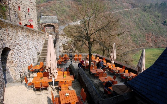 Замок Эльц (Burg Eltz)