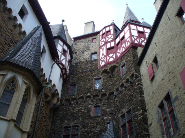 Замок Эльц (Burg Eltz)