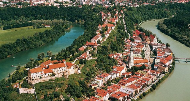 Замок Бургхаузен (Burg zu Burghausen)