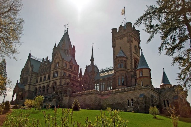 Замок Драхенбург (Schloss Drachenburg)