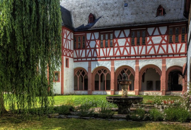 Эльтвилле-на-Рейне (Eltville am Rhein)