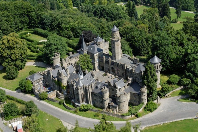 Замок Лёвенбург (Löwenburg)
