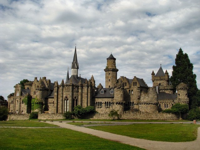Замок Лёвенбург (Löwenburg)