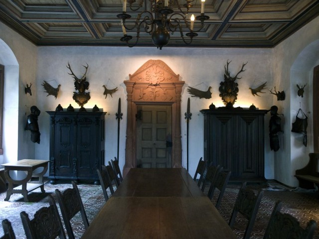 Замок Меспелбрунн (Schloss Mespelbrunn)