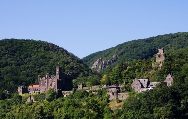 Замок Райхенштайн (Burg Reichenstein или Falkenburg genannt)