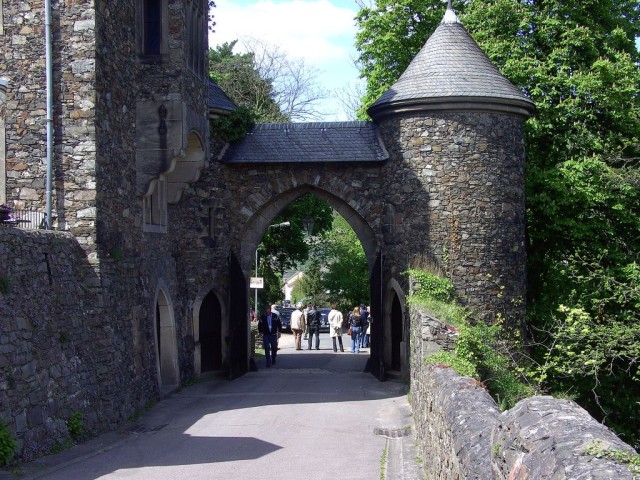 Замок Райхенштайн (Burg Reichenstein или Falkenburg)
