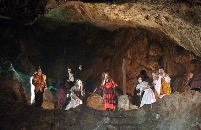 Бауманская пещера или пещера Baumanns (Baumannshöhle)