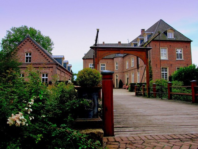 Замок Анхольт (Wasserburg Anholt)