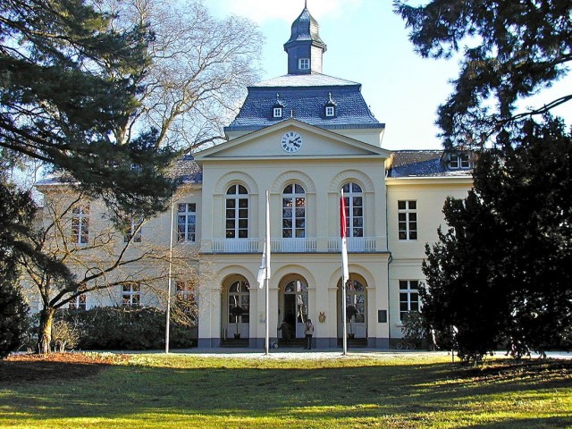 Замок Эллер (Schloss Eller)