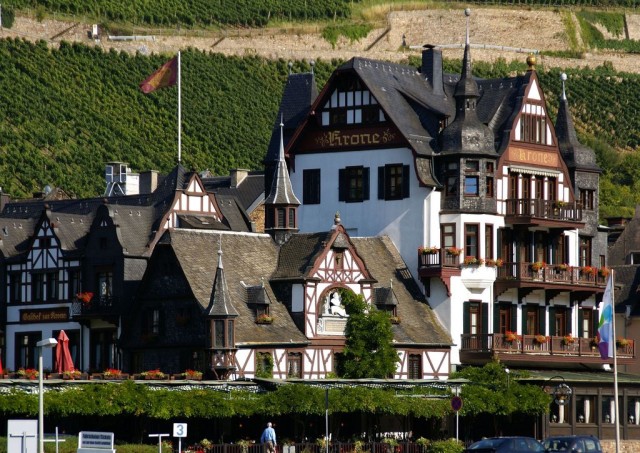 Отель Кроне Асманхаузен (Hotel Krone Assmannhausen)