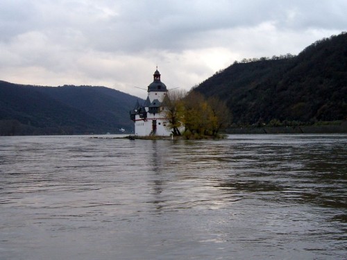 Крепость Пфальцграфенштайн (Burg Pfalzgrafenstein)