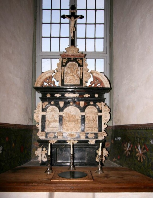Замок Шнелленберг (Burg Schnellenberg)