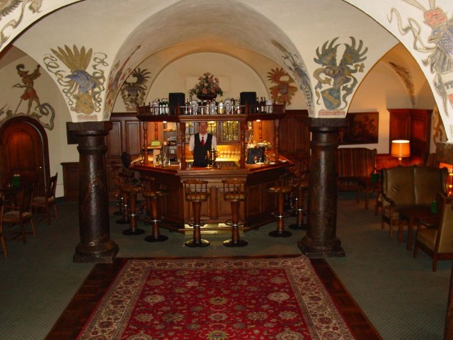 Замок Шнелленберг (Burg Schnellenberg)