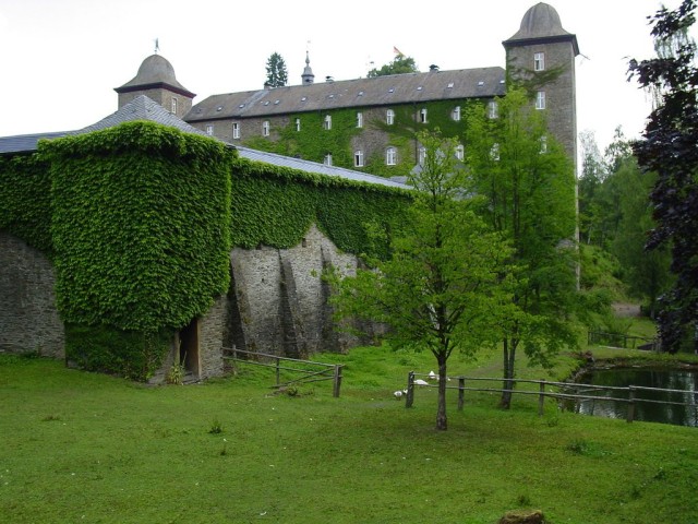 Замок Шнелленберг (Burg Schnellenberg)