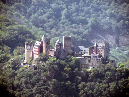 Замок Шёнбург (Schönburg)