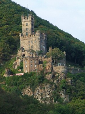 Крепость Зоонек (Burg Sooneck)