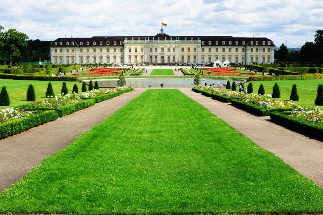 Людвигсбург (Ludwigsburg)