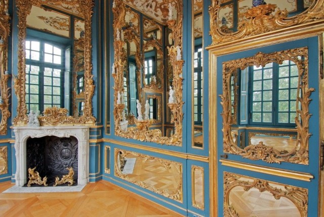 Охотничий замок Фалькенлуст (Jagdschloss Falkenlust)