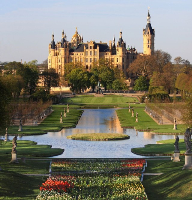 Шверинский замок (Schweriner Schloss)