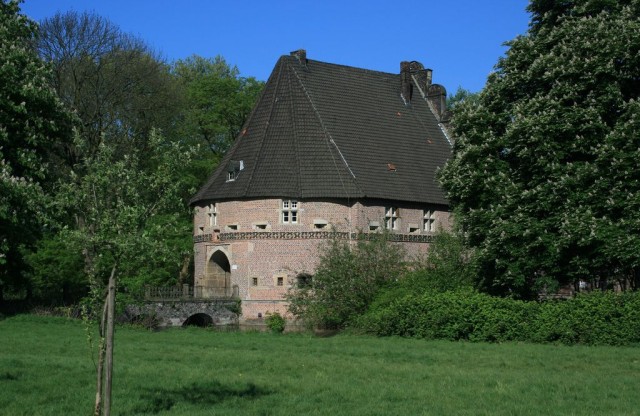 Замок Бладенхорст (Schloss Bladenhorst)