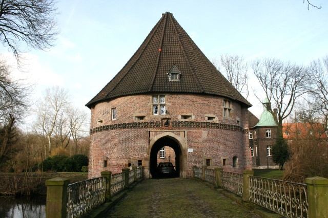 Замок Бладенхорст (Schloss Bladenhorst)