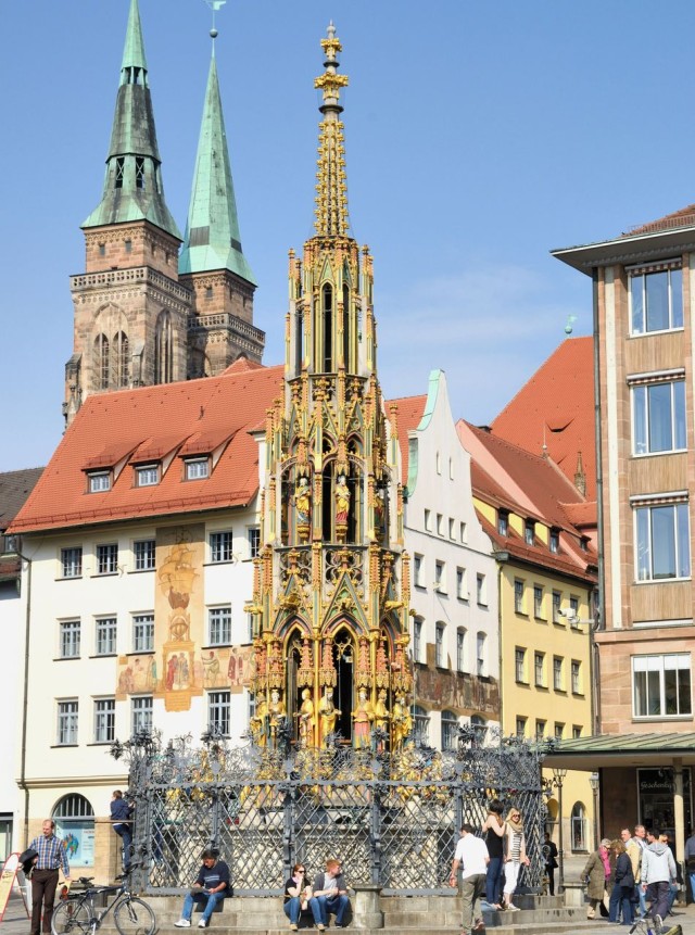 «Прекрасный фонтан» (Schöner Brunnen)