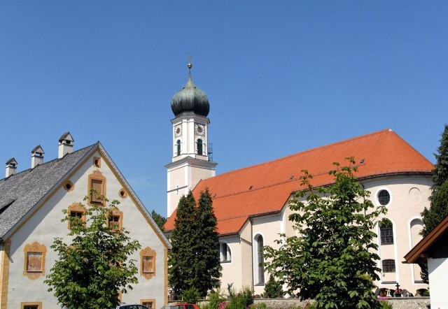 Церковь святых Петра и Павла (Pfarrkirche St. Peter und Paul)
