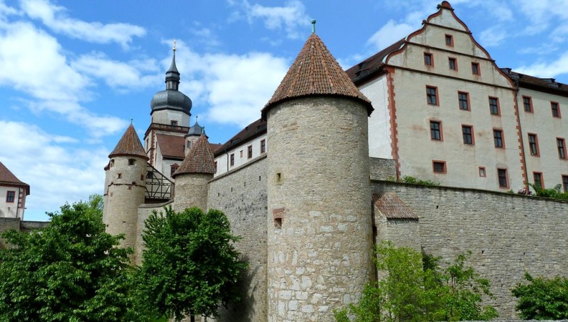 Крепость Мариенберг (Festung Marienberg)