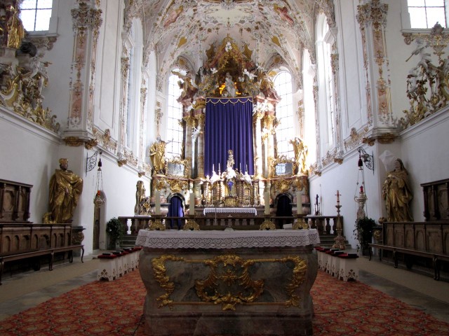 Церковь Рождества Богородицы (Pfarrkirche Mariä Geburt)