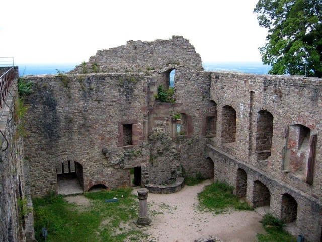 Замок Хоэнбаден (Schloss Hohenbaden)