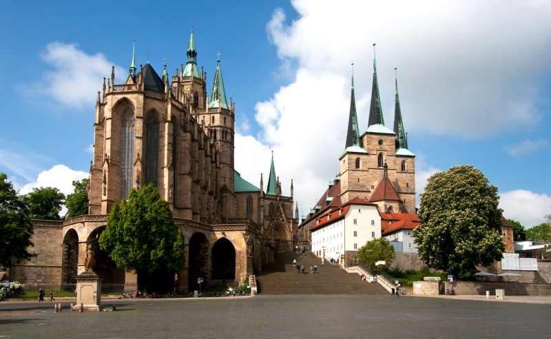 Церковь Святого Северина (Severikirche) и Кафедральный собор (Mariendom)