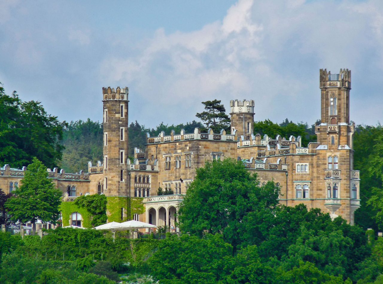 Замок Эксберг (Schloss Eckberg)