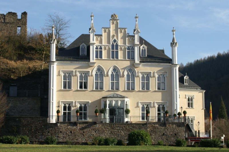 Дворец Сайн (Schloss Sayn) Дворец Сайн (Schloss Sayn)