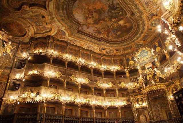 Маркграфский оперный театр (Markgräfliche Opernhaus) 