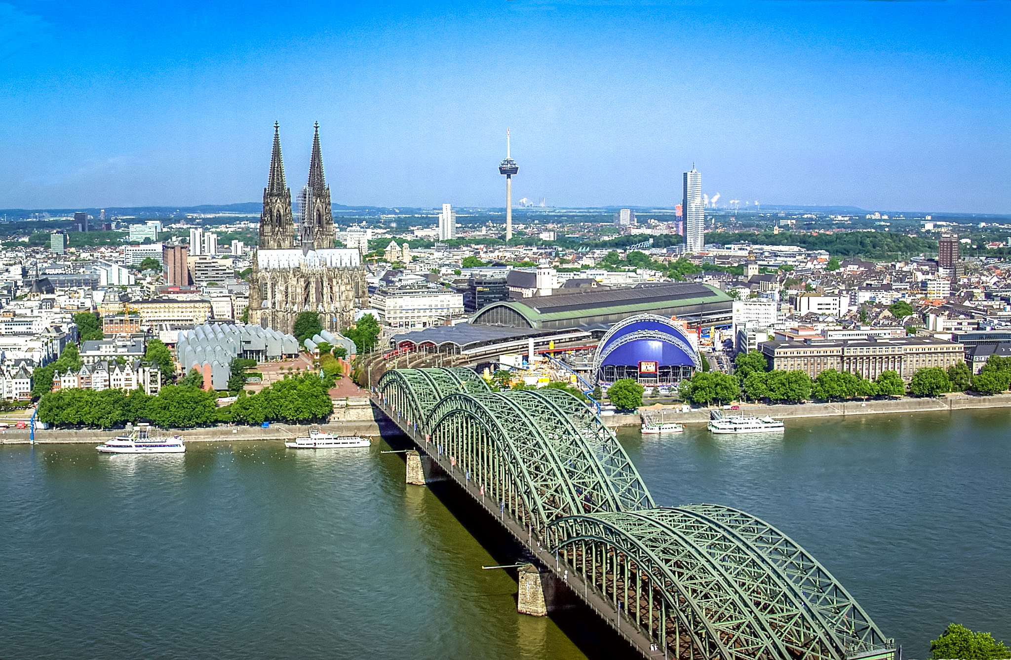 Вид со стороны Рейна