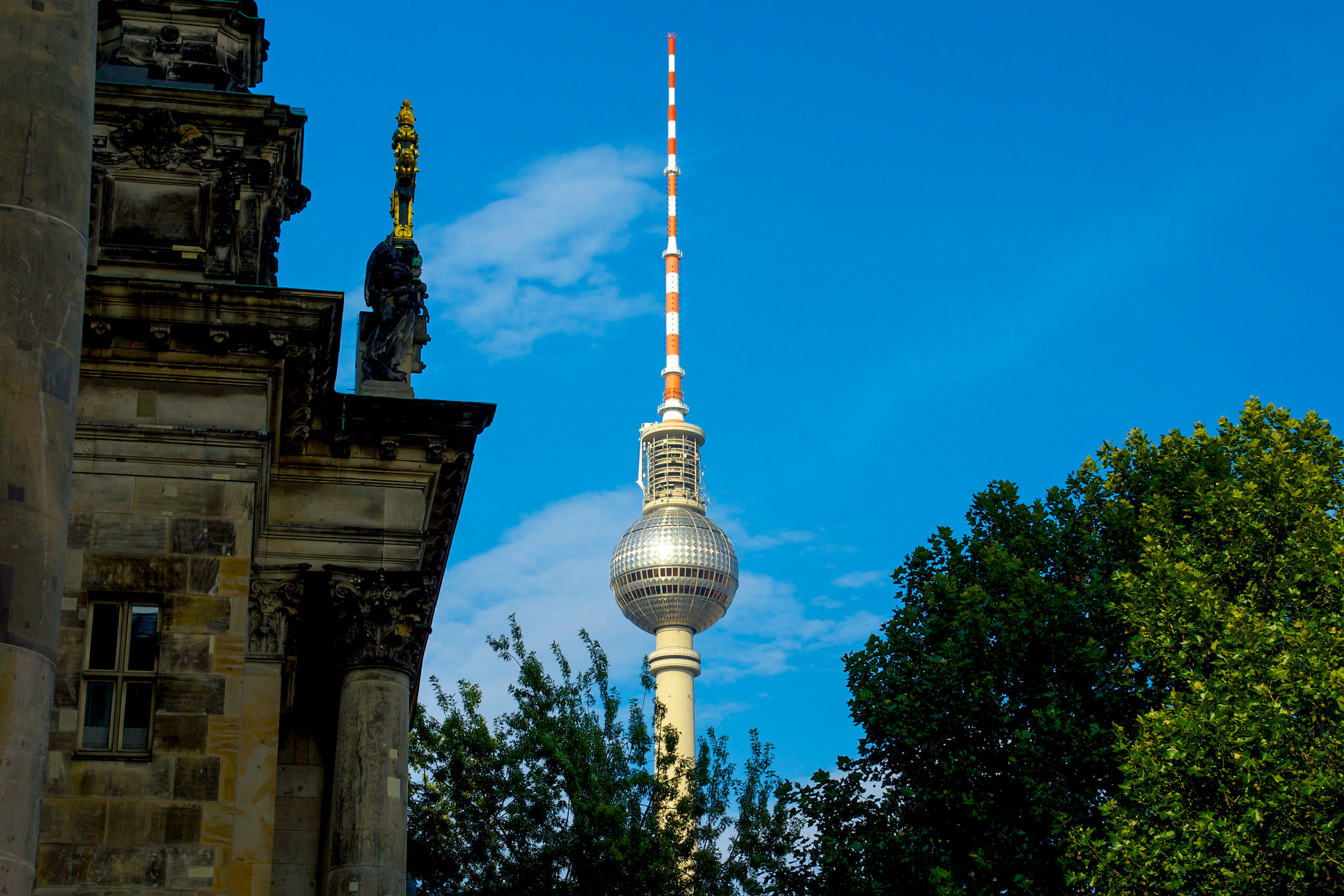 Башня видна отовсюду