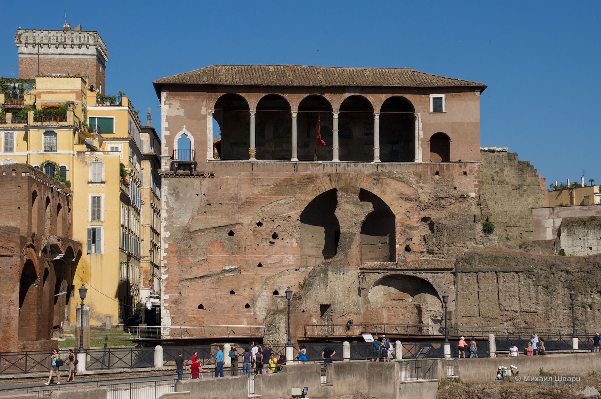 Остатки восточного портика